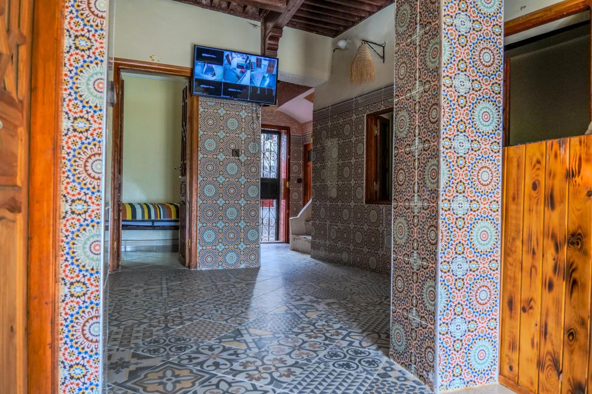 Yakout Hostel Tangier Exterior photo